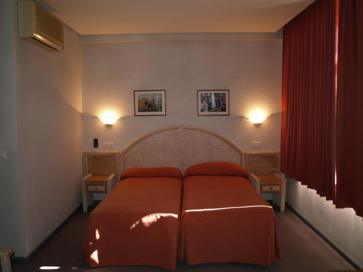 Hotel San Jorge Alcalá de los Gazules Kamer foto